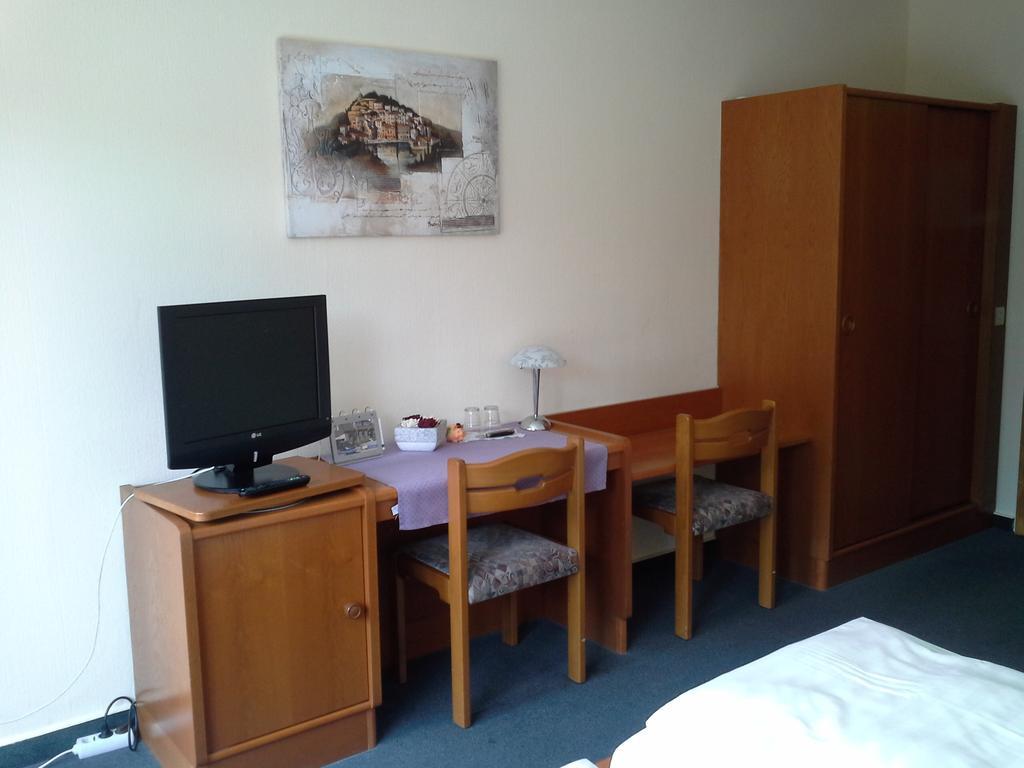 Haus Mariandl Hotel Düsseldorf Szoba fotó