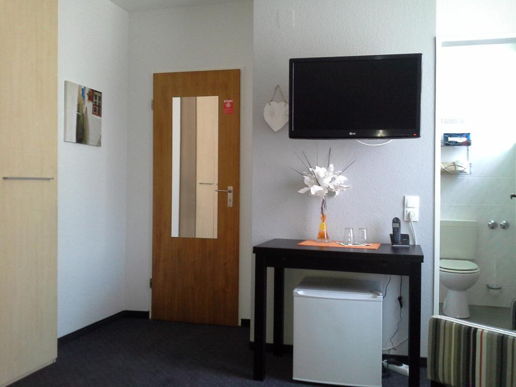 Haus Mariandl Hotel Düsseldorf Szoba fotó